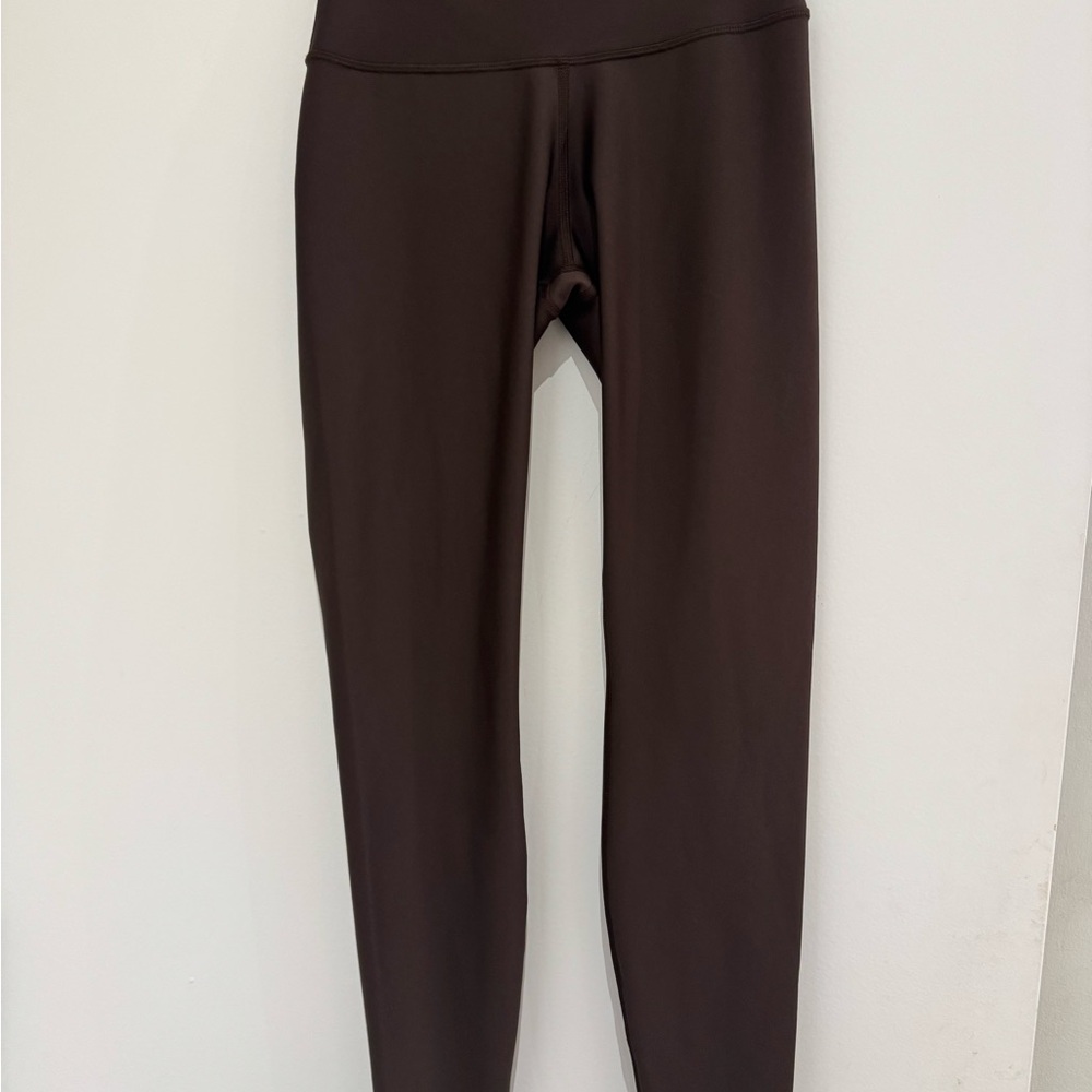 ALO Yoga Dark Brown 7/8 High-Waist Airlift Legging.size m.retail $130. - Picture 4 of 6